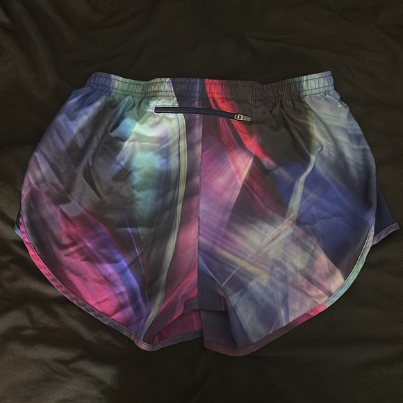 Nike watercolor running shorts size  Small - Picture 4 of 5